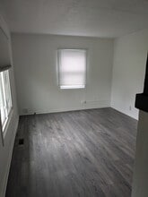 2107 Elim Ave in Zion, IL - Building Photo - Building Photo