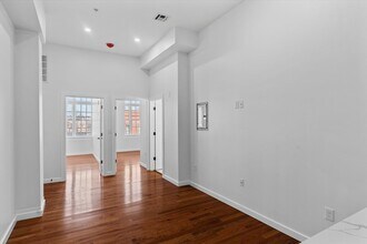 280 Essex St-Unit -401 in Lawrence, MA - Building Photo - Building Photo