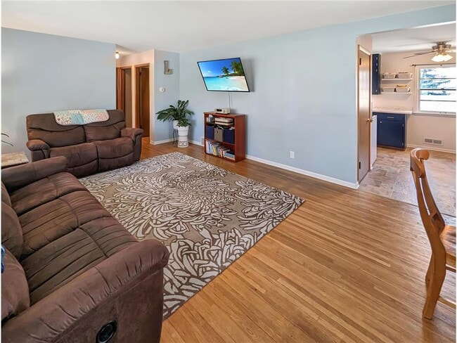 5917 34th Ave N in Minneapolis, MN - Building Photo - Building Photo