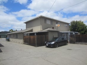 1070 Topaz Ave in San Jose, CA - Building Photo - Building Photo