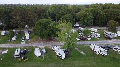 Branching Pines in Fort Mitchell, AL - Building Photo - Building Photo