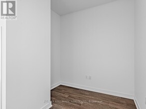 50-3050 O'Neill Rd in Toronto, ON - Building Photo - Building Photo