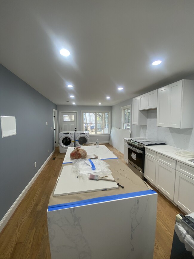 68 Dimick St, Unit 1 in Somerville, MA - Building Photo - Building Photo