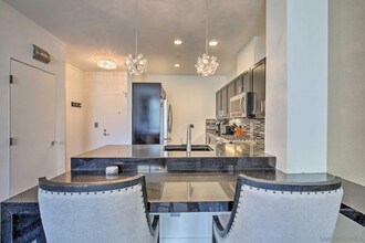 530 K St, Unit 1117 in San Diego, CA - Building Photo - Building Photo