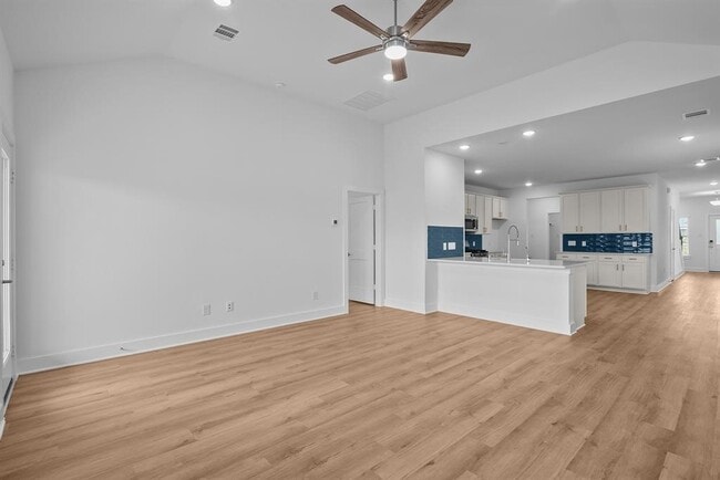 property at 31915 Splendor Dr