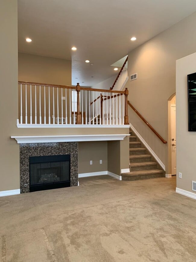 9111 Kornbrust Cir in Lone Tree, CO - Building Photo - Building Photo