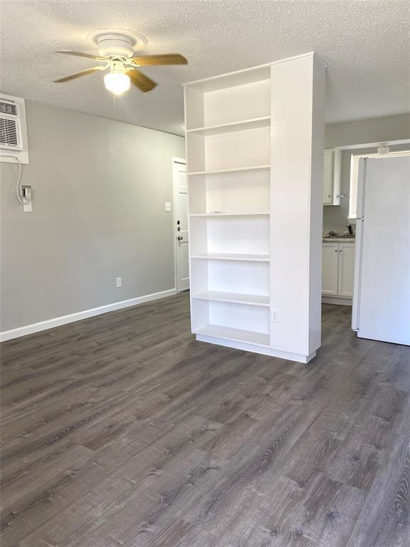 property at 404 Swanee Dr