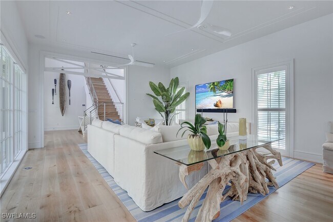 property at 942 9th Ave S