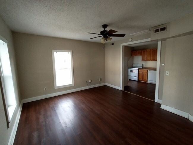property at 2256 N Jeanette Ave