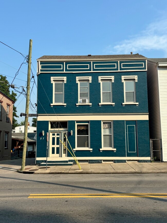 217 W 11th St, Unit 3 in Newport, KY - Building Photo - Building Photo