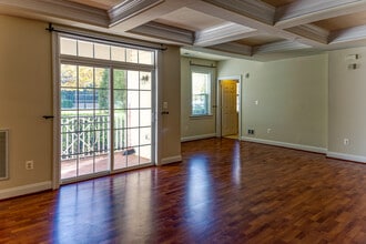 315 King Farm Blvd in Rockville, MD - Building Photo - Building Photo