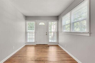 799 Marstevan Dr NE in Atlanta, GA - Building Photo - Building Photo