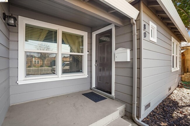 80 Loma Vista Way in Pittsburg, CA - Building Photo - Building Photo