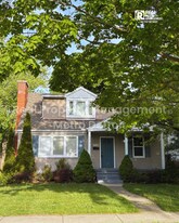 3003 Garden Ave in Royal Oak, MI - Building Photo