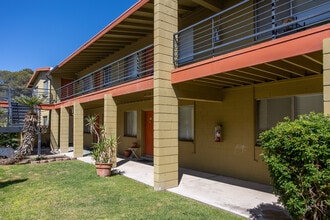 Copper House Apartments in Tucson, AZ - Building Photo - Building Photo