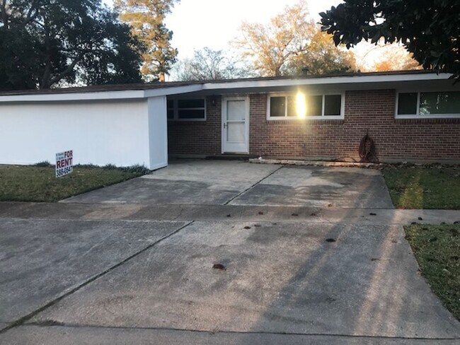 2700 Fort Miro Ave in Monroe, LA - Building Photo - Building Photo