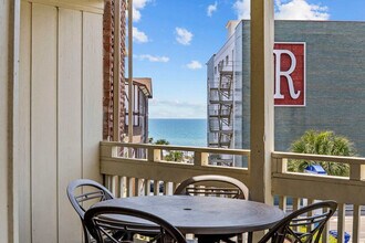 2805 N Ocean Blvd in Myrtle Beach, SC - Building Photo - Building Photo