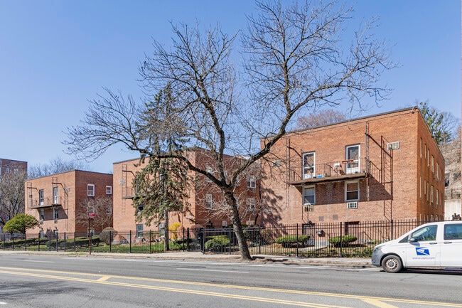 Riverdale Commons Litigated in Riverdale, NY - Building Photo - Building Photo