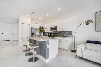 10874 W 35th Way in Hialeah, FL - Building Photo - Building Photo