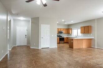 41915 N 46th Dr in Phoenix, AZ - Building Photo - Building Photo