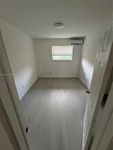 15991 NE 18th Pl in North Miami Beach, FL - Building Photo - Building Photo