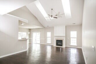 6926 Sweetfield Dr in Huntersville, NC - Foto de edificio - Building Photo