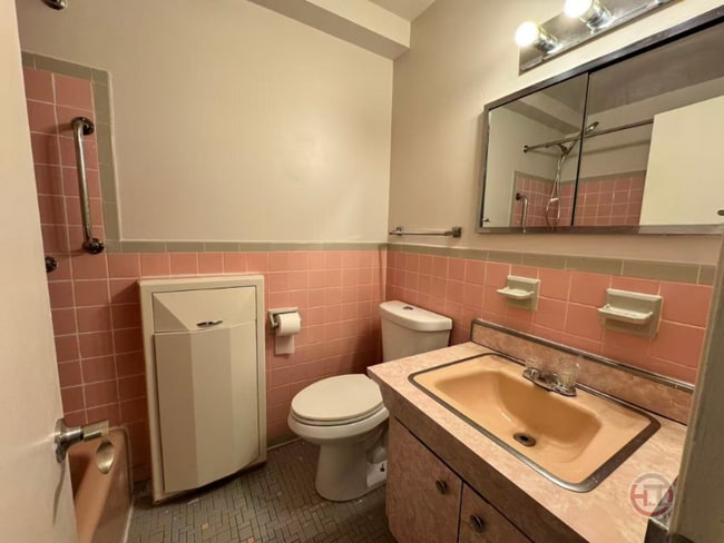 5626 Sylvan Ave in Bronx, NY - Foto de edificio - Building Photo