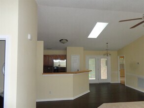 1117 Capps Hollow Dr in Charlotte, NC - Foto de edificio - Building Photo