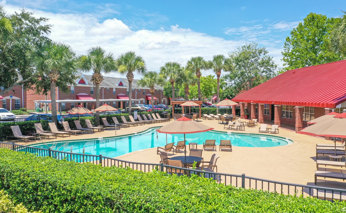 Campus Crossings on Alafaya in Orlando, FL - Foto de edificio