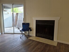 10847 Braes Bend Dr in Houston, TX - Building Photo - Building Photo