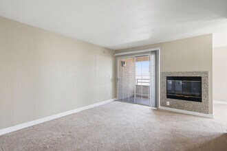 6500 W Lake Mead Blvd in Las Vegas, NV - Building Photo - Building Photo