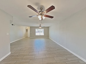 1893 E Ellis Dr in Tempe, AZ - Building Photo - Building Photo