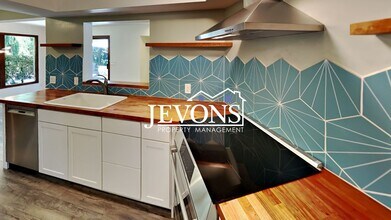 2909 Shelton Ave in Yakima, WA - Building Photo - Building Photo