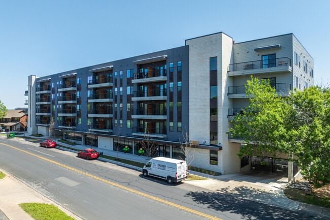 The Zenith in Austin, TX - Building Photo - Building Photo