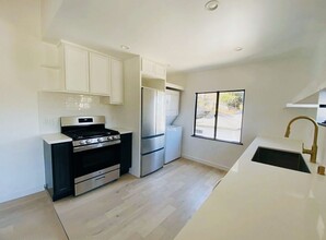 1520 Marsden St in Los Angeles, CA - Building Photo - Building Photo