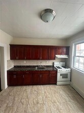 415 Rockaway Ave, Unit 2N in Valley Stream, NY - Building Photo - Building Photo