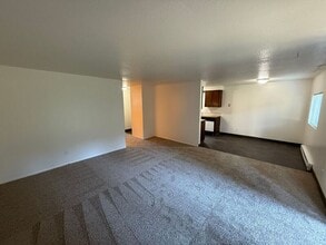 3820 Iberis St NE in Salem, OR - Building Photo - Building Photo