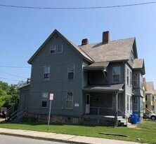128 Colchester Ave, Unit #3 in Burlington, VT - Building Photo