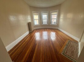 94 Harrishof St, Unit second floor in Boston, MA - Building Photo