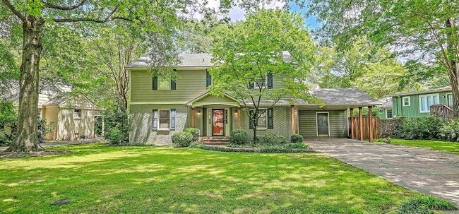 property at 724 Center Dr