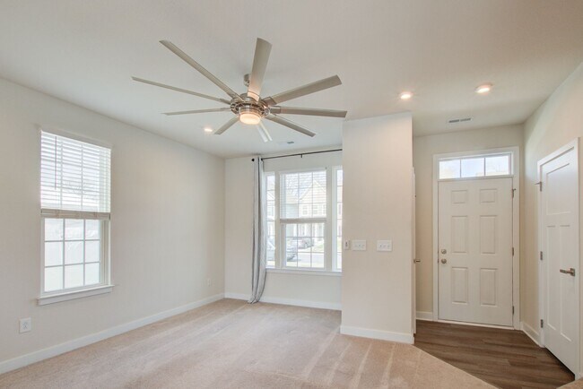 255 Goldenstar Ln in Portsmouth, VA - Building Photo - Building Photo