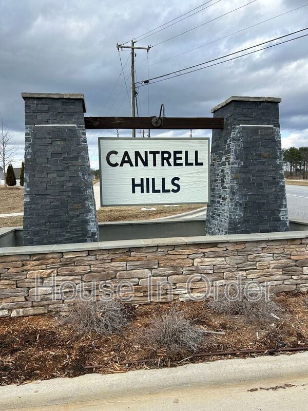 41 Silverthorne Ct in Hendersonville, NC - Building Photo - Building Photo