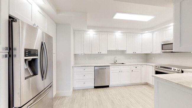 property at 3980 Oaks Clubhouse Dr