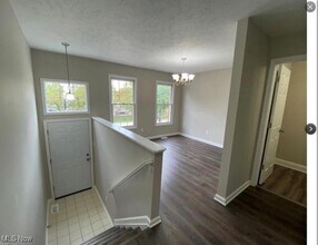 8329 Beacon Pl in Cleveland, OH - Building Photo - Building Photo