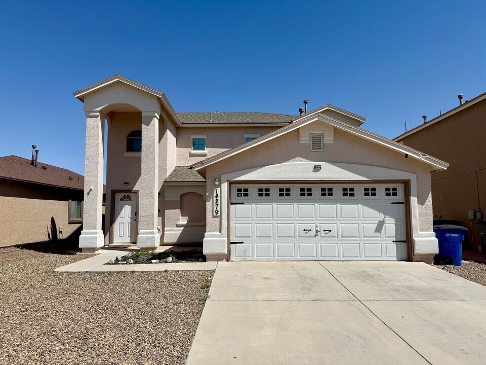 14279 English Point Ave in El Paso, TX - Foto de edificio
