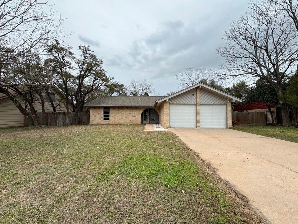 12505 Rainbow Ct in Austin, TX - Building Photo