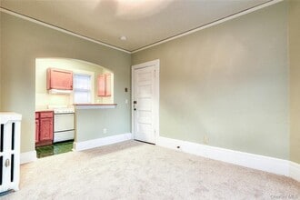 25 Maple Ave in Warwick, NY - Building Photo - Building Photo