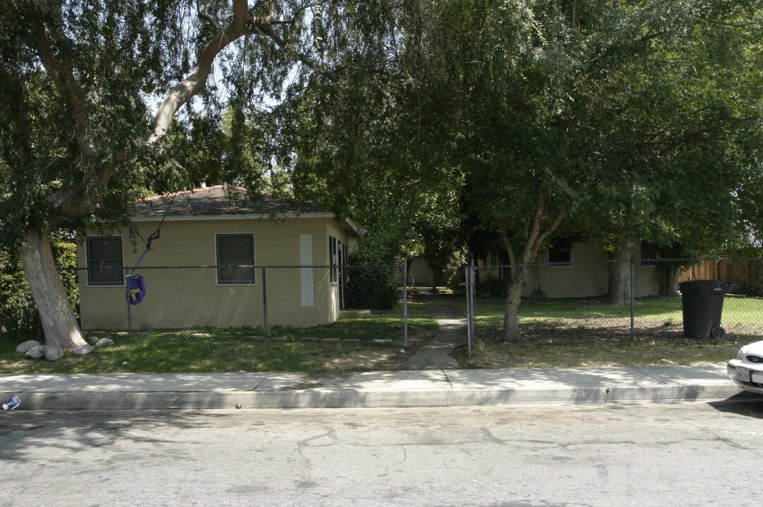 143 W Cherry Ave in Monrovia, CA - Building Photo