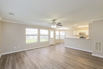 8530 Wild Basin Dr in Houston, TX - Building Photo - Building Photo