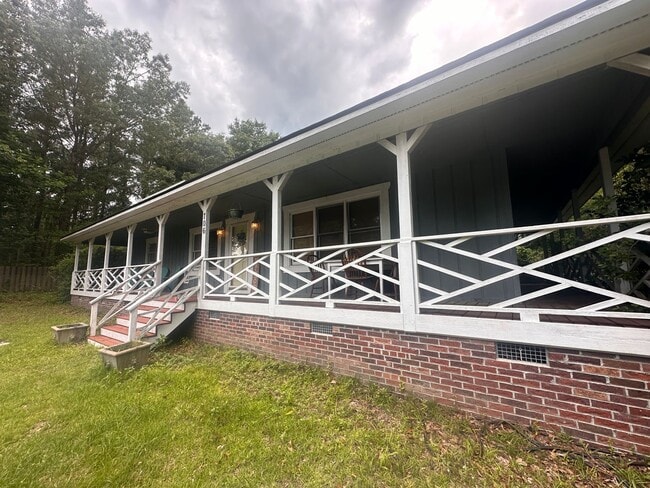 706 Pine St in Hampstead, NC - Building Photo - Building Photo